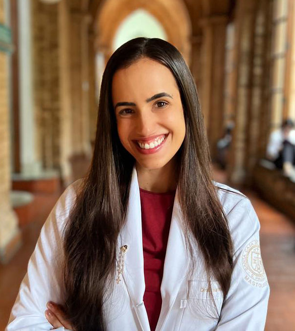 Dra. Nathalia Oliveira Lemos